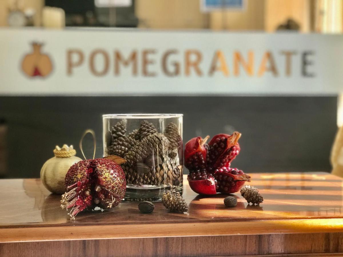 Pomegranate Hotel Kutaissi Exterior foto